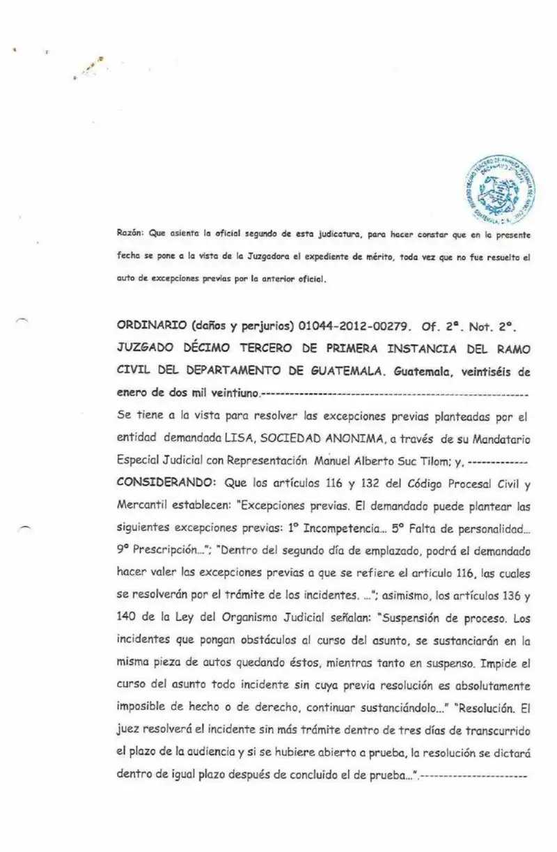 El Juzgado Décimo Tercero Civil de Guatemala declaró con lugar la excepción de prescripción planteada por Lisa, S.A., determinando que la acción de daños y perjuicios promovida por Reproductores Avícolas y Avícola Villalobos prescribió al transcurrir más de un año desde el acuerdo de exclusión.