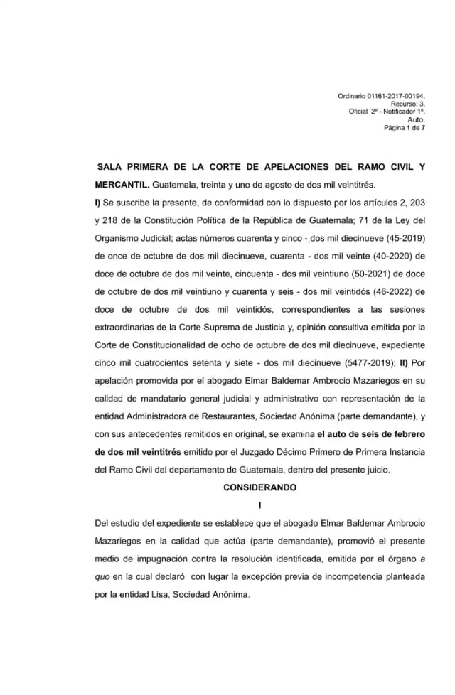 La Sala Primera de la Corte de Apelaciones no entró a conocer la apelación de Administradora de Restaurantes, S.A. por no expresar agravios, dejando firme la remisión a arbitraje del reclamo de prescripción de dividendos contra Lisa, S.A.