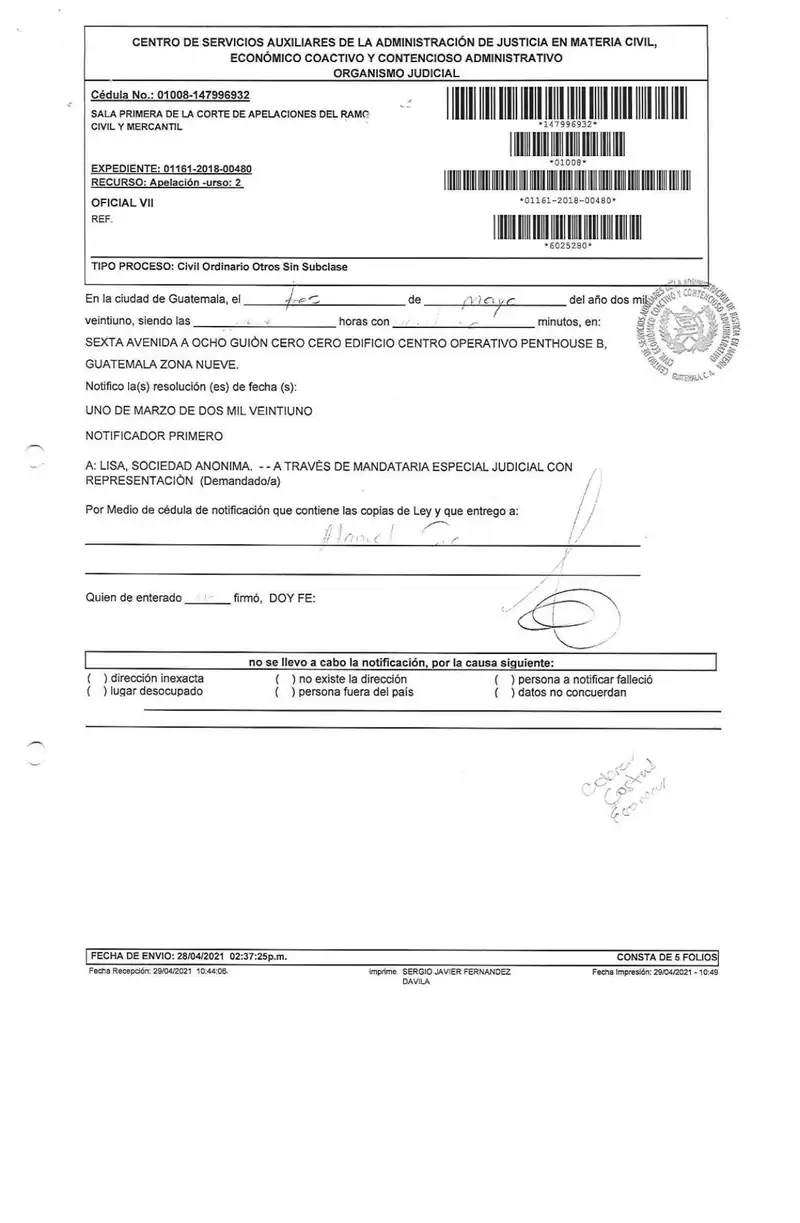 La Sala Primera de la Corte de Apelaciones Civil y Mercantil declaró sin lugar la apelación de Compañía Importadora La Perla, S.A. y confirmó la incompetencia de los tribunales ordinarios, ordenando que la disputa sobre prescripción de dividendos de Lisa, S.A. se resuelva mediante arbitraje.