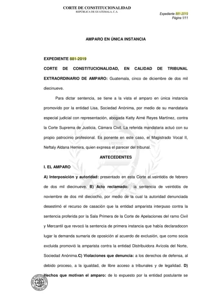 La Corte de Constitucionalidad denegó el amparo de Lisa, S.A., confirmando que la resolución de apelación que estimó la falta de personería es depurativa y no admite casación.
